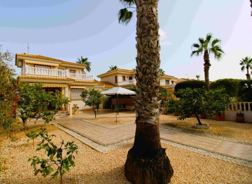 Herverkoop - Villa - Orihuela Costa - Los Dolses