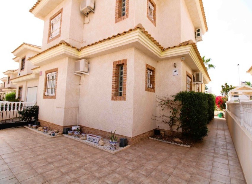 Herverkoop - Villa - Orihuela Costa - Los Dolses