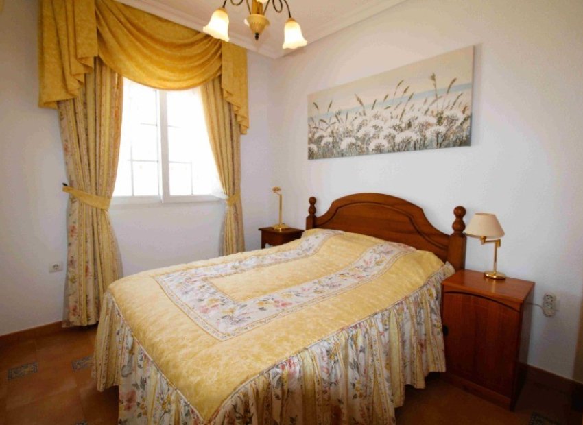 Herverkoop - Villa - Orihuela Costa - Los Dolses