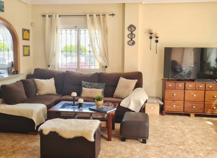 Herverkoop - Villa - Orihuela Costa - Los Dolses
