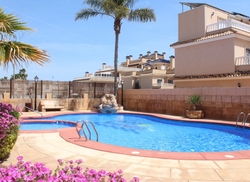 Herverkoop - Villa - Orihuela Costa - Los Dolses