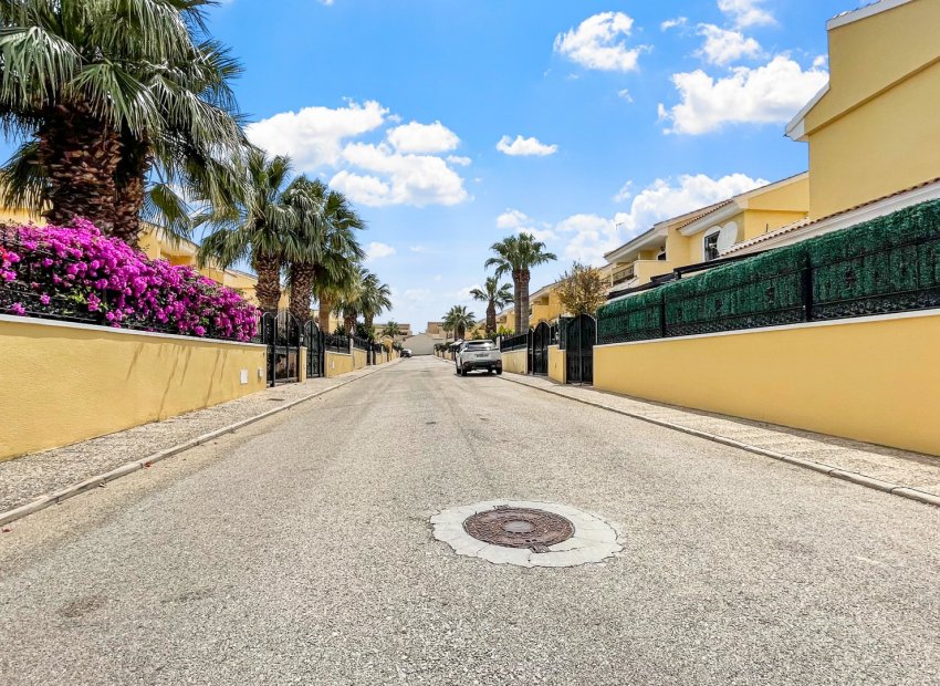 Herverkoop - Villa - Orihuela Costa - Los Dolses