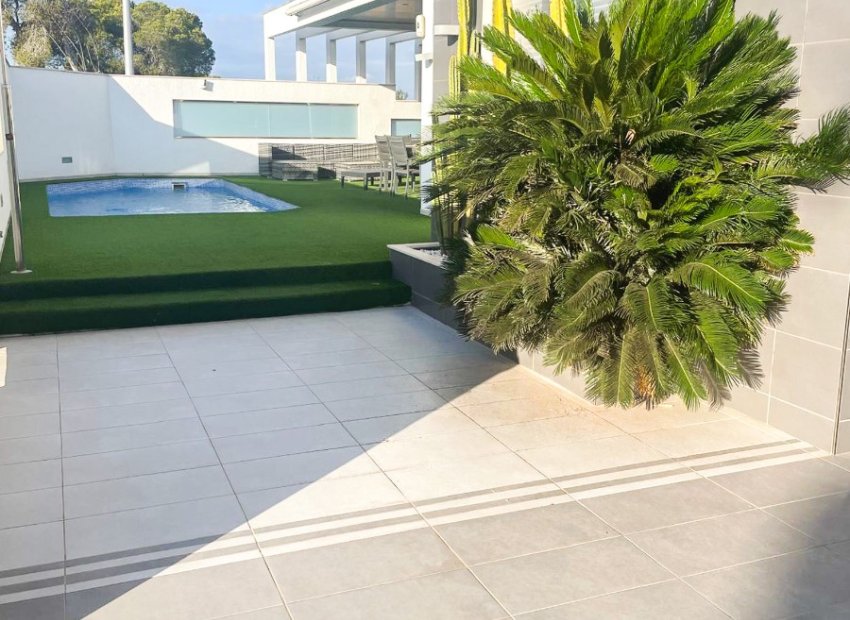 Herverkoop - Villa - Orihuela Costa - Mil Palmeras