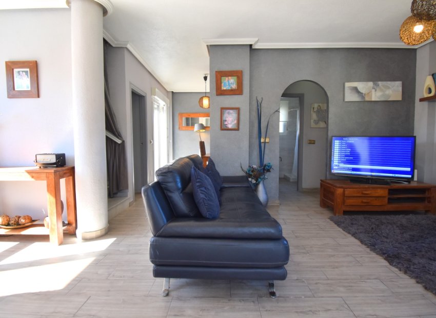 Herverkoop - Villa - Orihuela Costa - Playa Flamenca