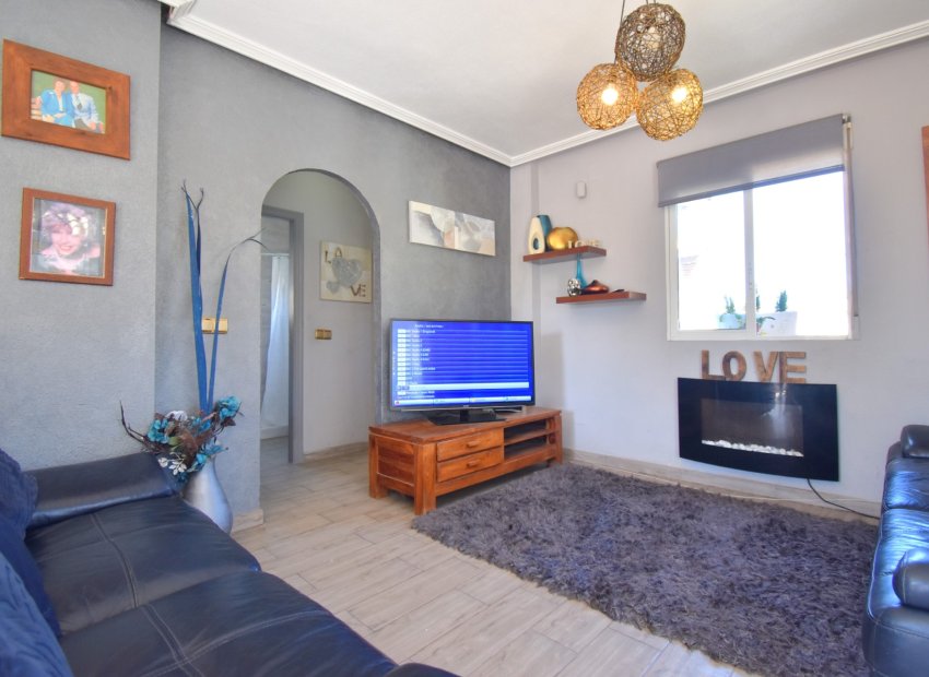 Herverkoop - Villa - Orihuela Costa - Playa Flamenca