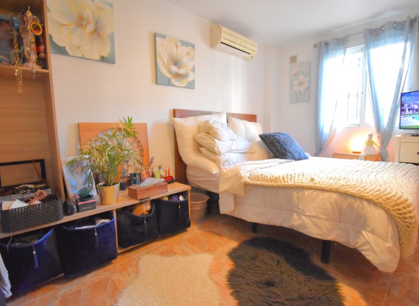 Herverkoop - Villa - Orihuela Costa - Playa Flamenca