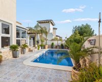 Herverkoop - Villa - Orihuela Costa - Playa Flamenca