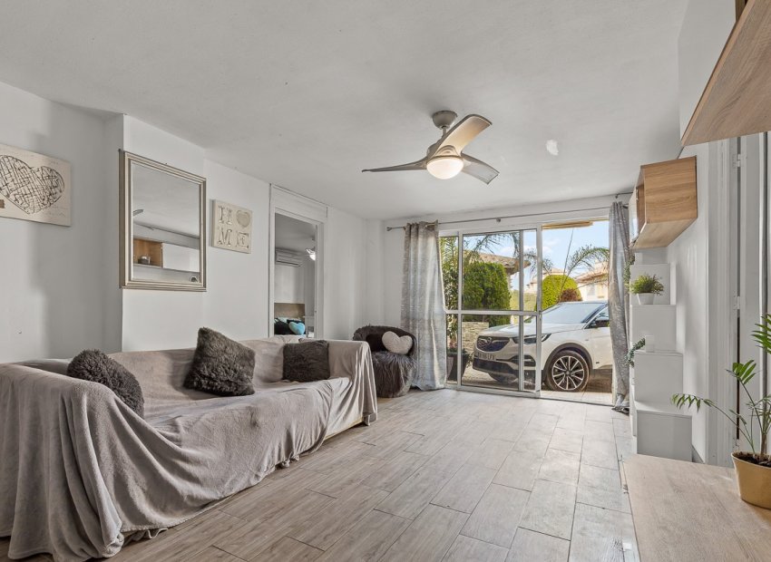 Herverkoop - Villa - Orihuela Costa - Playa Flamenca