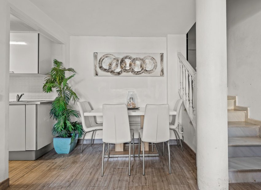 Herverkoop - Villa - Orihuela Costa - Playa Flamenca