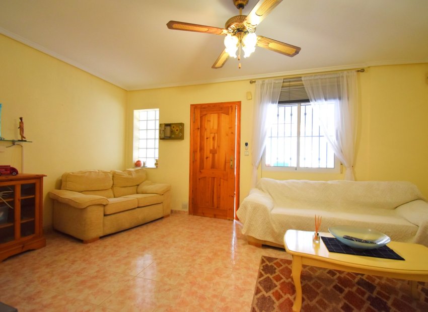 Herverkoop - Villa - Orihuela Costa - Playa Flamenca