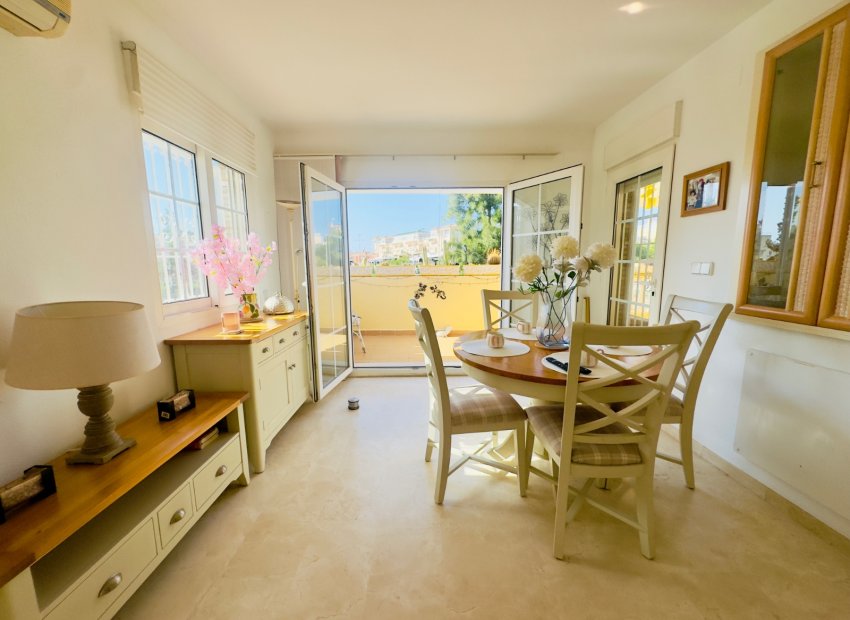 Herverkoop - Villa - Orihuela Costa - Playa Flamenca