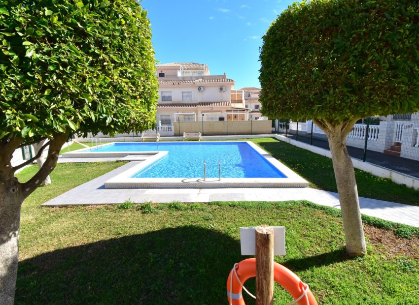 Herverkoop - Villa - Orihuela Costa - Playa Flamenca