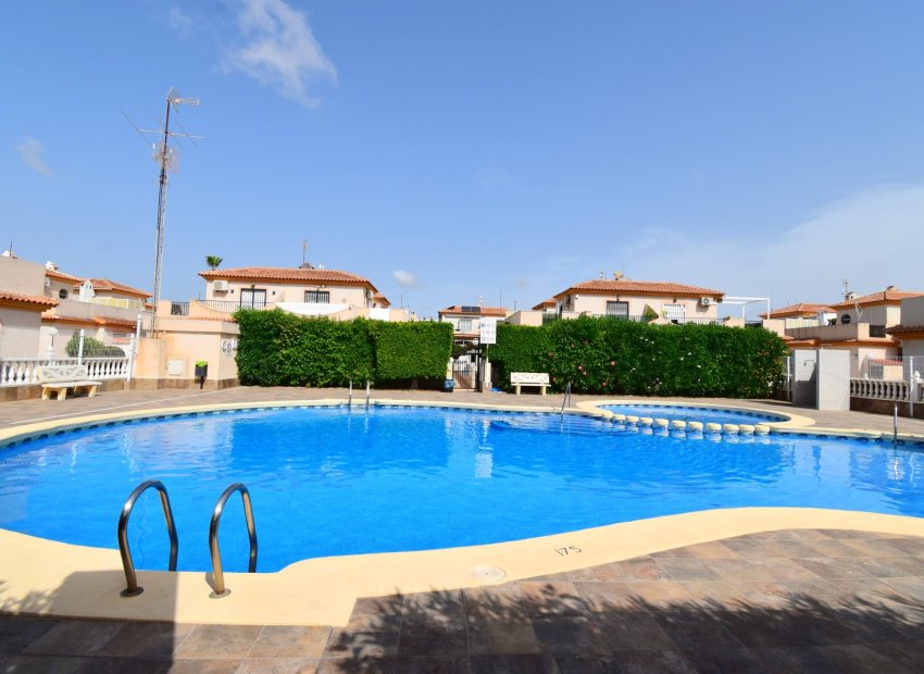 Herverkoop - Villa - Orihuela Costa - Playa Flamenca