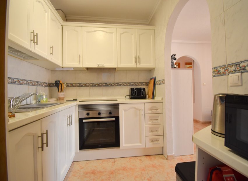 Herverkoop - Villa - Orihuela Costa - Playa Flamenca