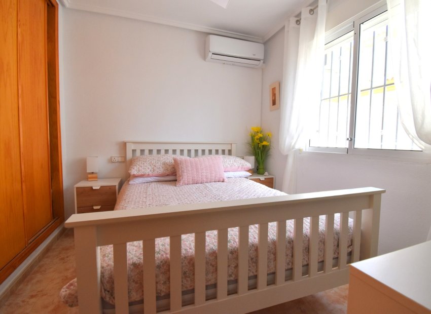 Herverkoop - Villa - Orihuela Costa - Playa Flamenca