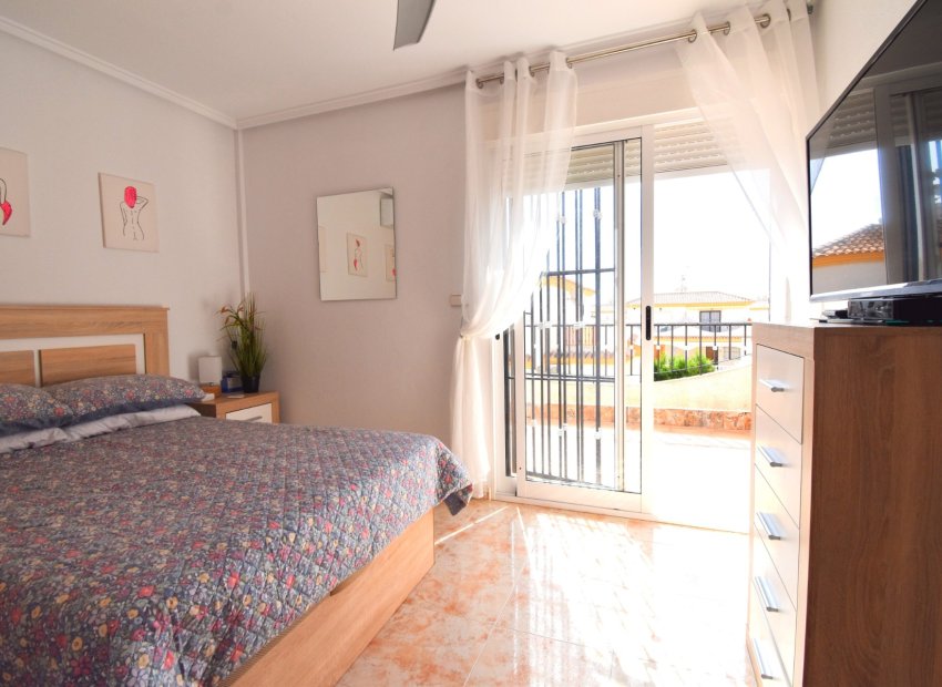Herverkoop - Villa - Orihuela Costa - Playa Flamenca