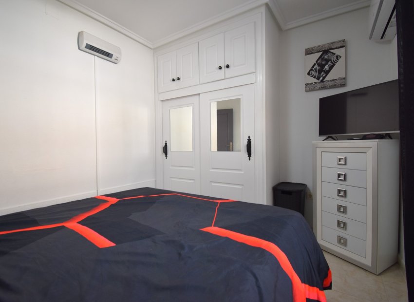 Herverkoop - Villa - Orihuela Costa - Playa Flamenca