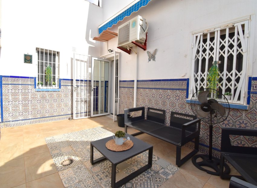 Herverkoop - Villa - Orihuela Costa - Playa Flamenca
