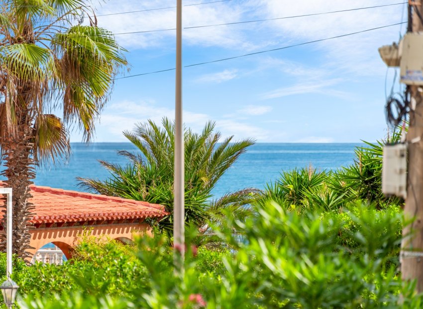 Herverkoop - Villa - Orihuela Costa - Punta Prima