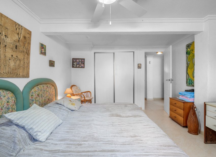 Herverkoop - Villa - Orihuela Costa - Punta Prima