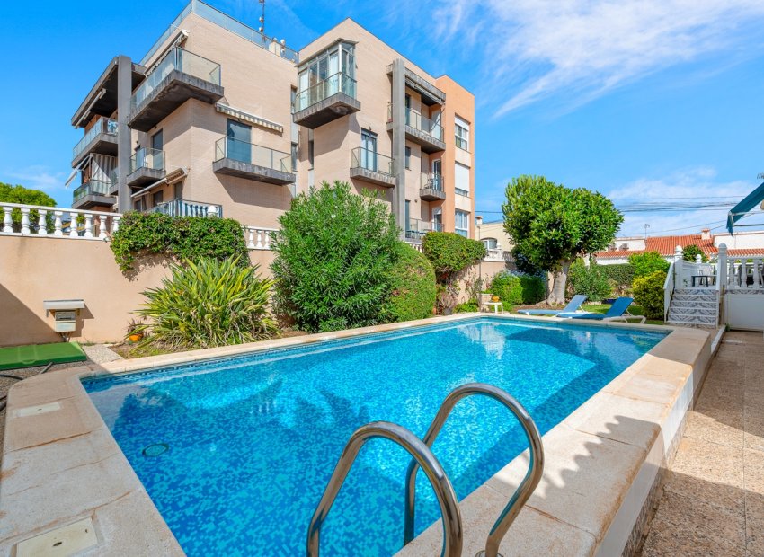Herverkoop - Villa - Orihuela Costa - Punta Prima