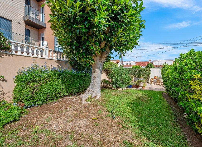 Herverkoop - Villa - Orihuela Costa - Punta Prima