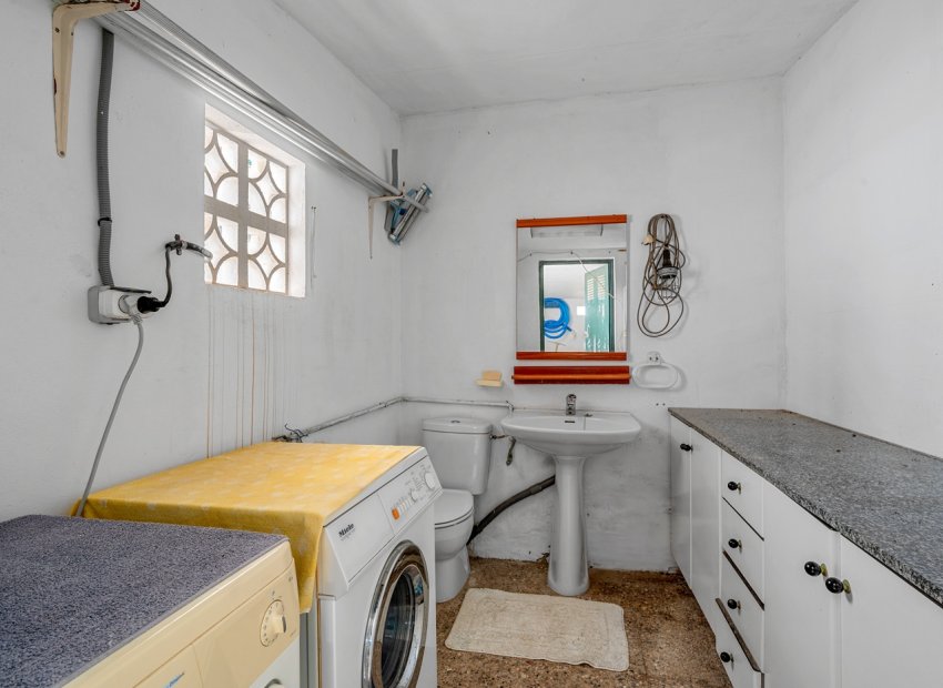 Herverkoop - Villa - Orihuela Costa - Punta Prima