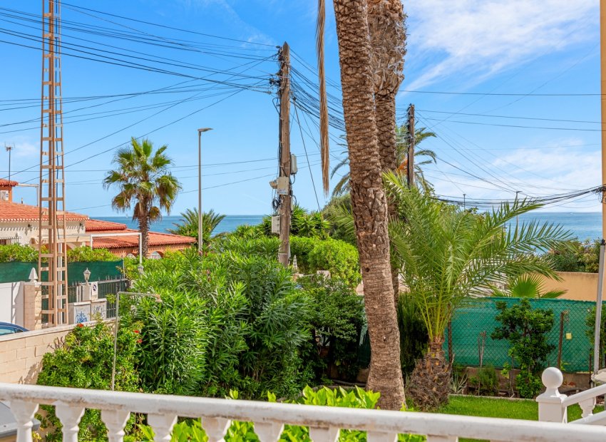 Herverkoop - Villa - Orihuela Costa - Punta Prima