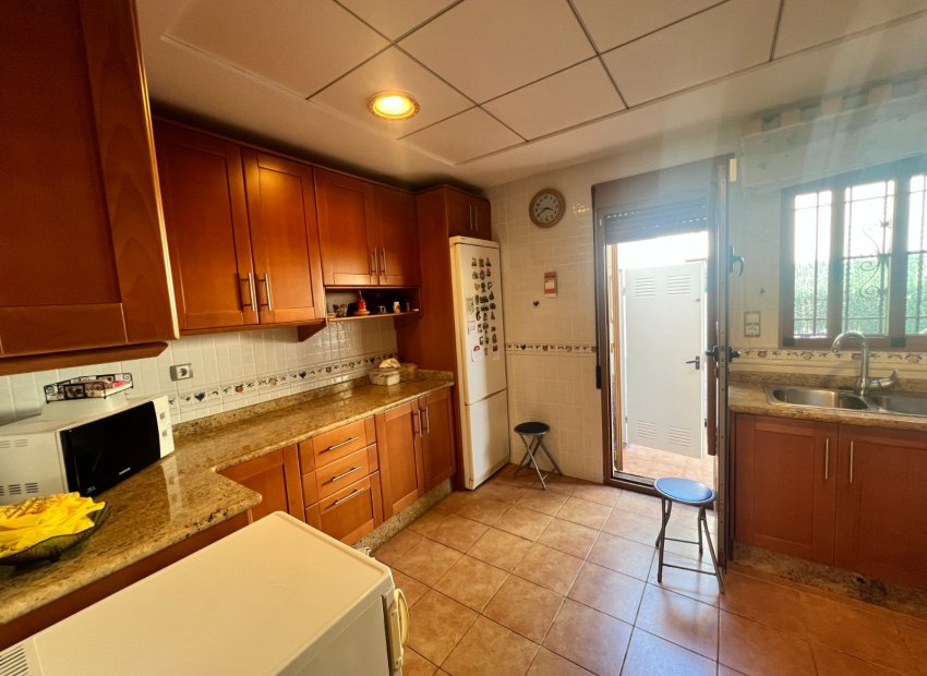 Herverkoop - Villa - Orihuela Costa - Punta Prima