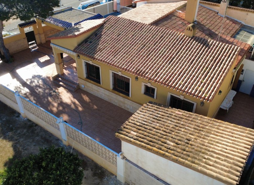 Herverkoop - Villa - Orihuela Costa - Punta Prima