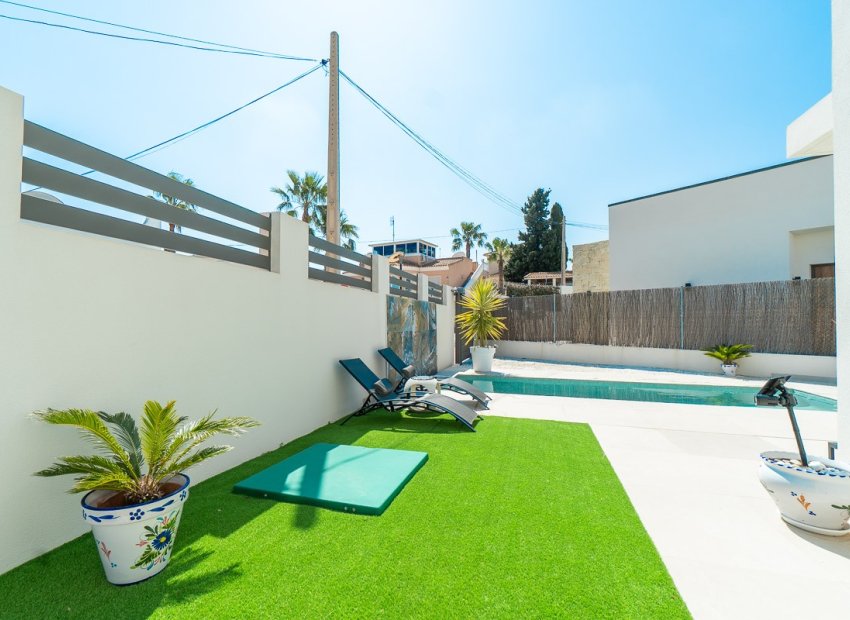 Herverkoop - Villa - Orihuela Costa - Villamartin Golf