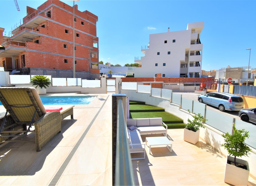 Herverkoop - Villa - Orihuela Costa - Villamartín