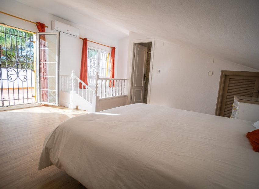 Herverkoop - Villa - Orihuela Costa - Villamartín