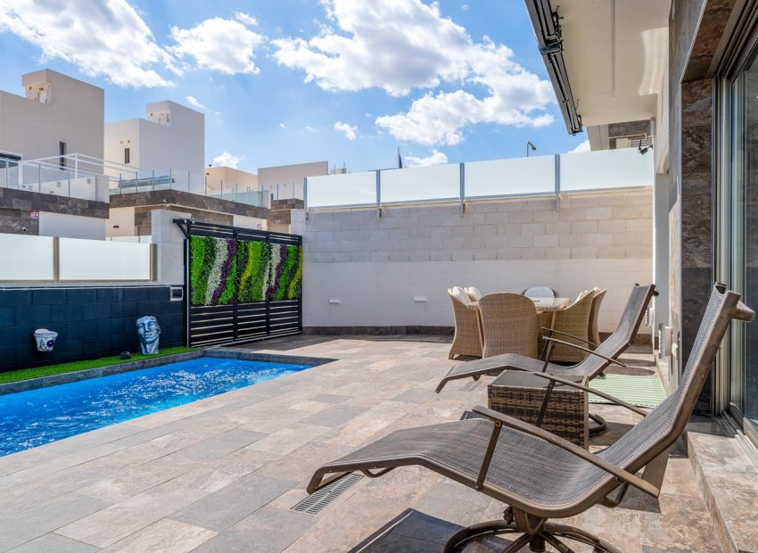 Herverkoop - Villa - Orihuela Costa - Villamartín