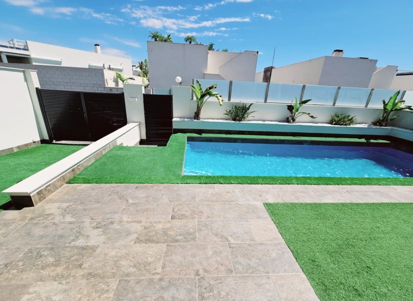 Herverkoop - Villa - Orihuela Costa - Villamartín