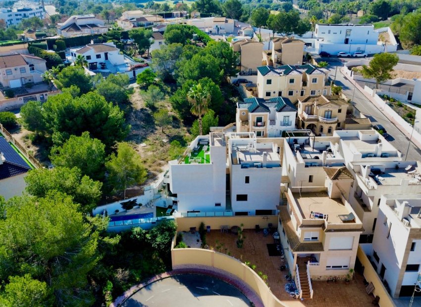 Herverkoop - Villa - Orihuela Costa - Villamartín