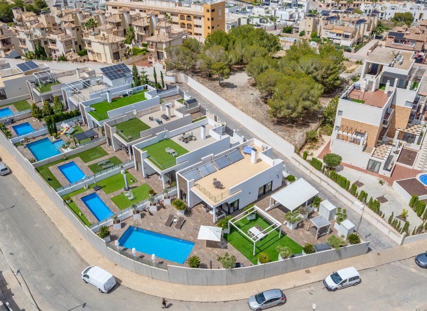 Herverkoop - Villa - Orihuela Costa - Villamartín