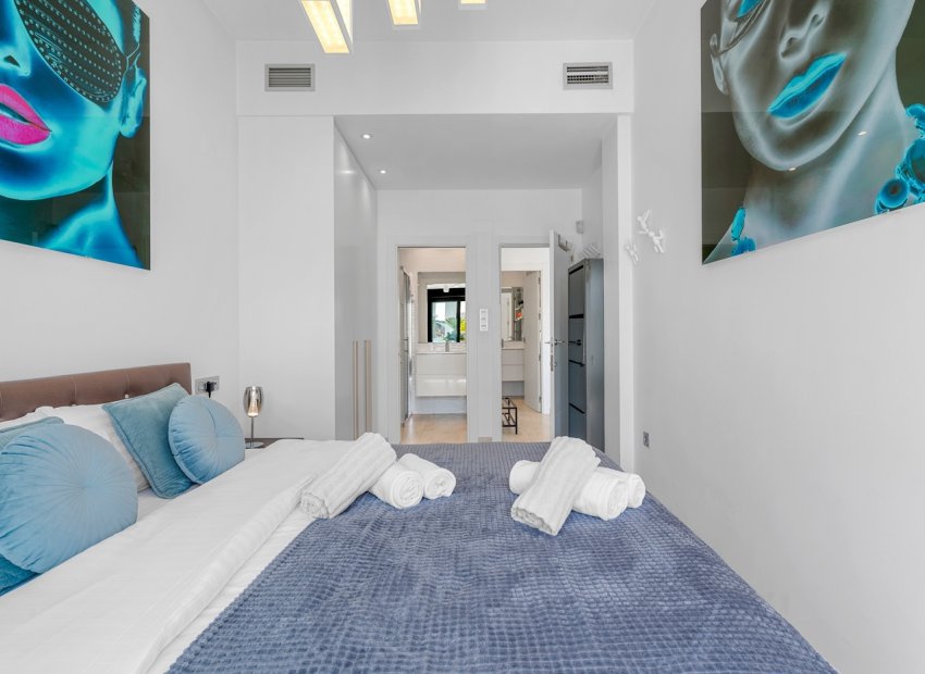 Herverkoop - Villa - Orihuela Costa - Villamartín