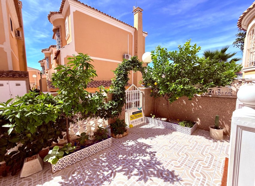 Herverkoop - Villa - Orihuela Costa - Villamartín