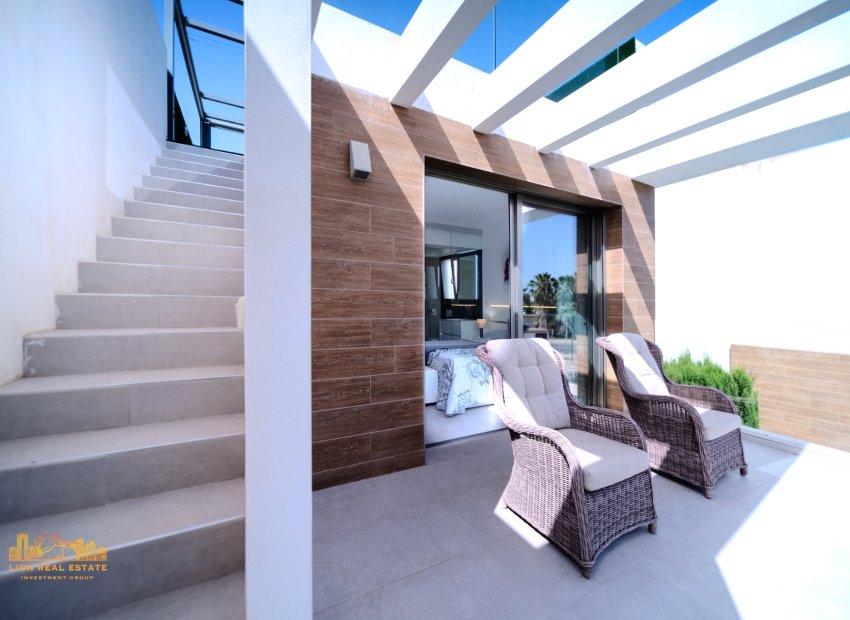 Herverkoop - Villa - Orihuela Costa - Villamartín