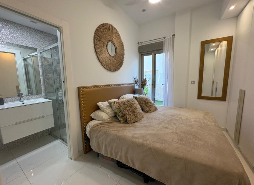 Herverkoop - Villa - Orihuela Costa - Villamartín