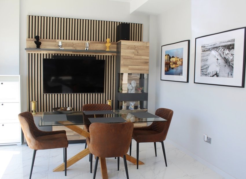 Herverkoop - Villa - Orihuela Costa - Villamartín