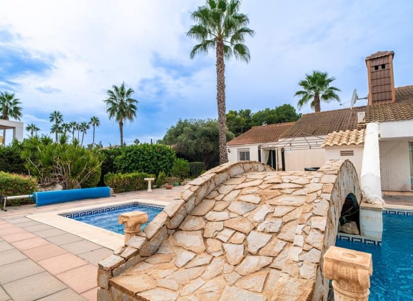 Herverkoop - Villa - Orihuela Costa - Villamartín