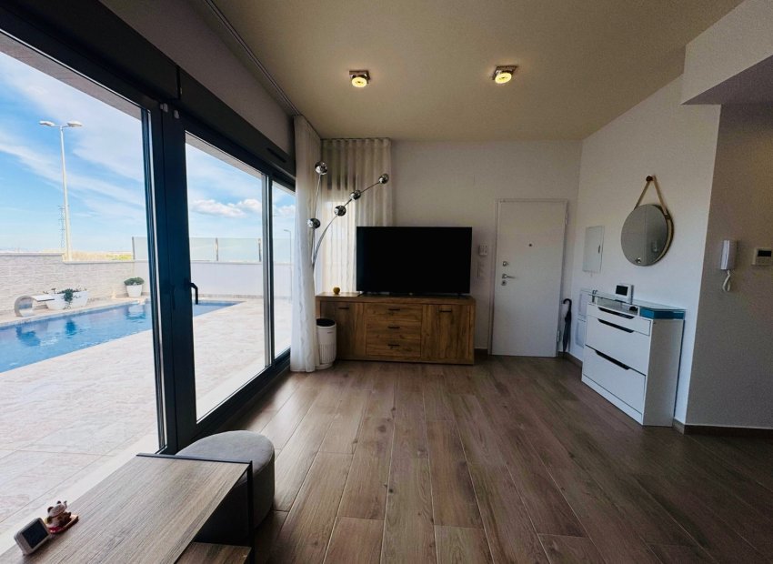 Herverkoop - Villa - Orihuela Costa - Villamartín