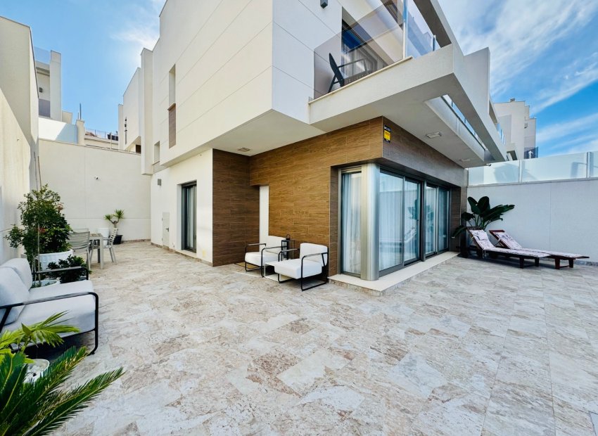 Herverkoop - Villa - Orihuela Costa - Villamartín