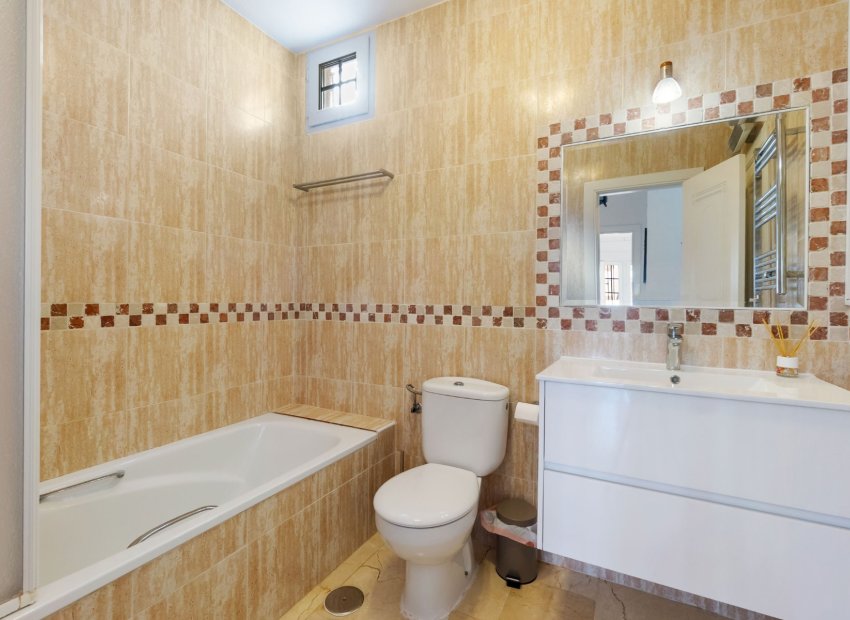 Herverkoop - Villa - Orihuela Costa - Villamartín