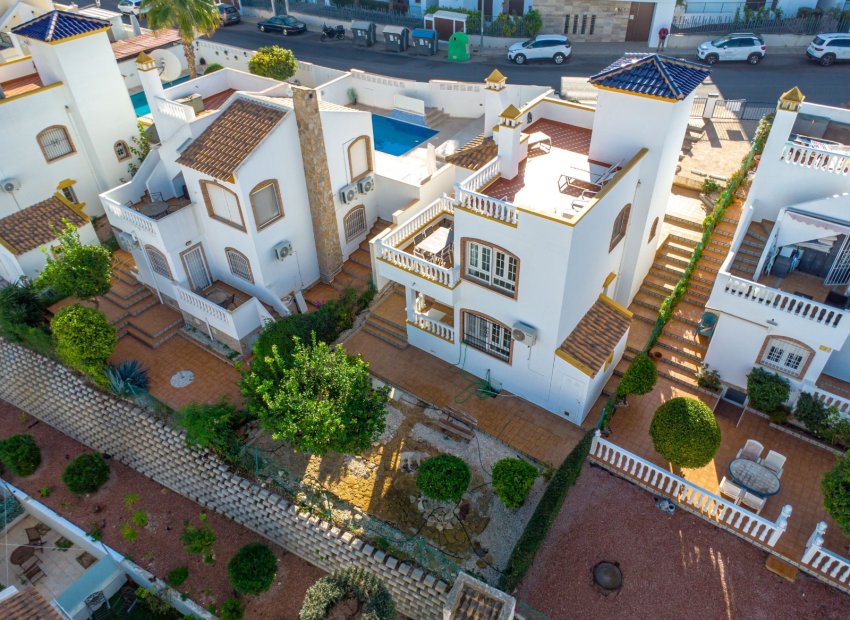 Herverkoop - Villa - Orihuela Costa - Villamartín