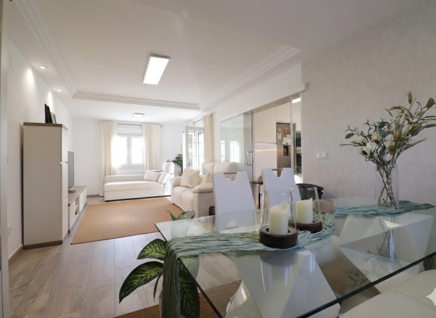 Herverkoop - Villa - Orihuela Costa - Villamartín