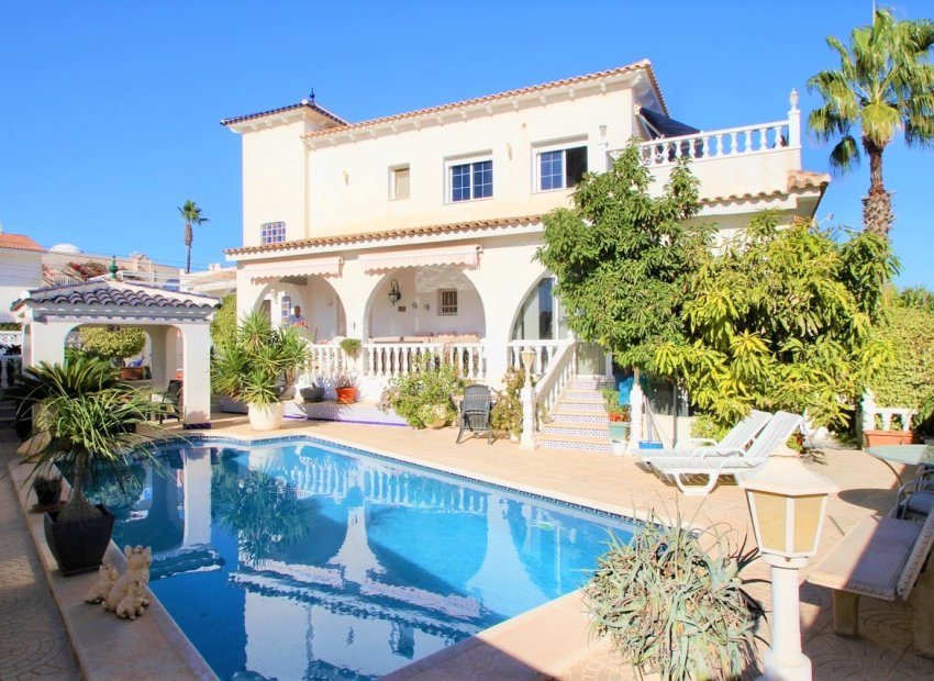 Herverkoop - Villa - Orihuela Costa - Villamartín