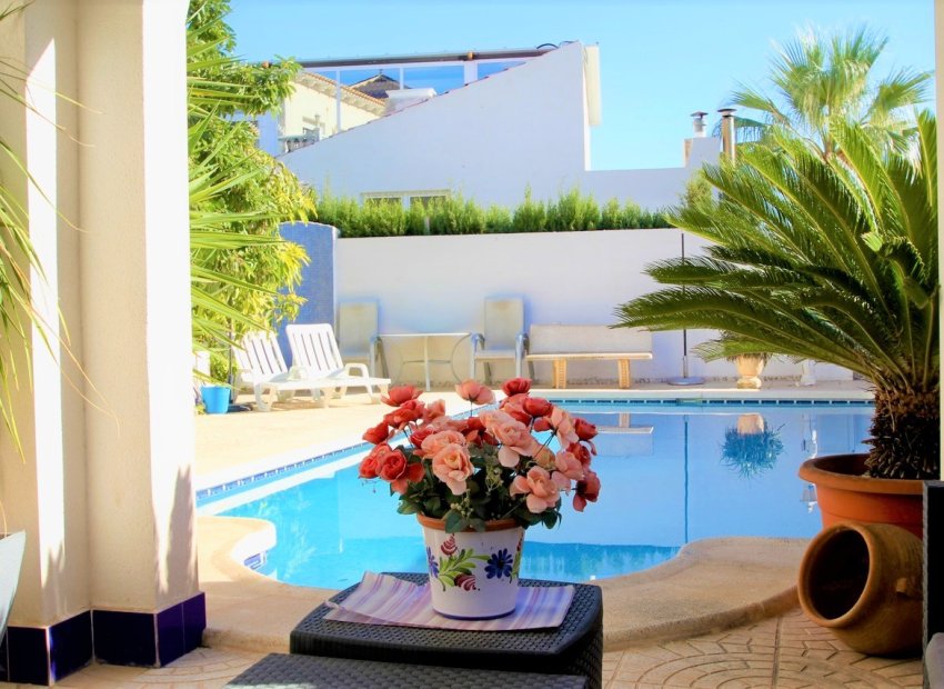 Herverkoop - Villa - Orihuela Costa - Villamartín